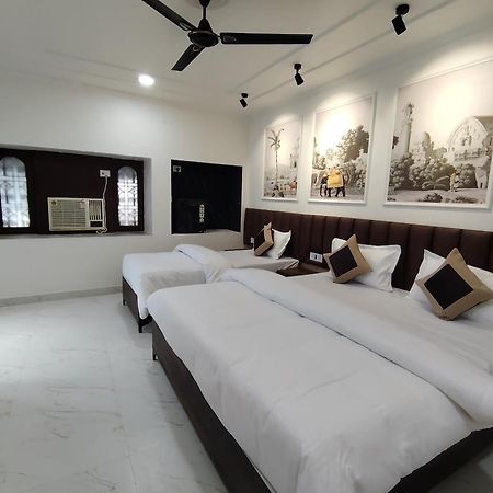 ורנאסי Hotel Mrk מראה חיצוני תמונה