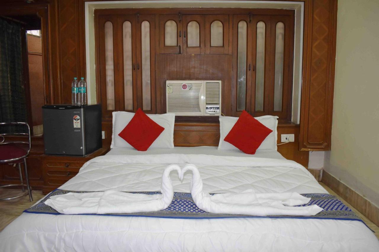 ורנאסי Hotel Mrk מראה חיצוני תמונה